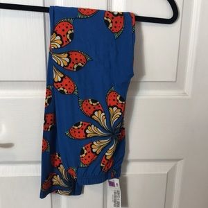 Agnes & Dora Leggings NWT. S/M Blue and Red